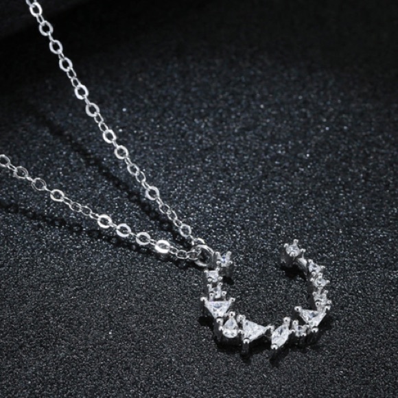 Jewelry - 925 Sterling Silver Moon Necklace